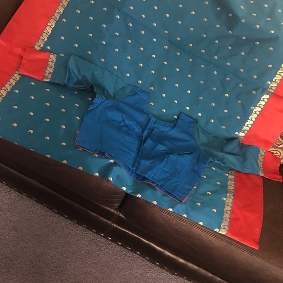 Saree - Picture 4 of 7